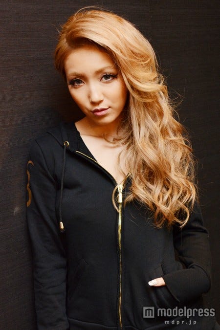 6月号より「Happie nuts」への専属入りが決定していたまにゃこと鈴木愛美