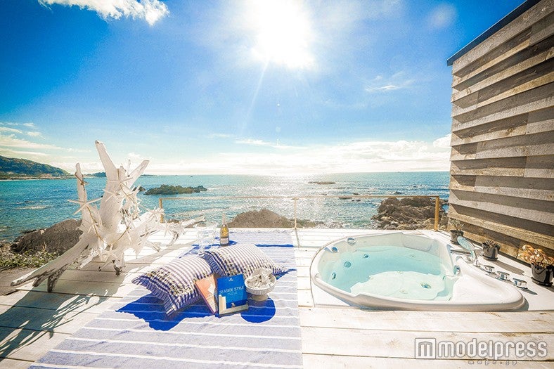 180度の海を独占！葉山の絶景レンタル邸宅でラグジュアリーな宿泊体験