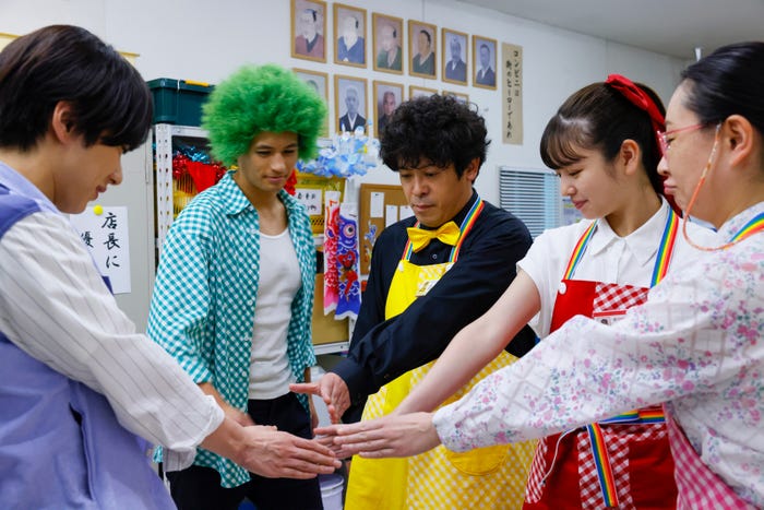 (左から)尾崎匠海、佐伯大地、ちゅうえい、横田真悠、横内亜弓(C)カンテレ