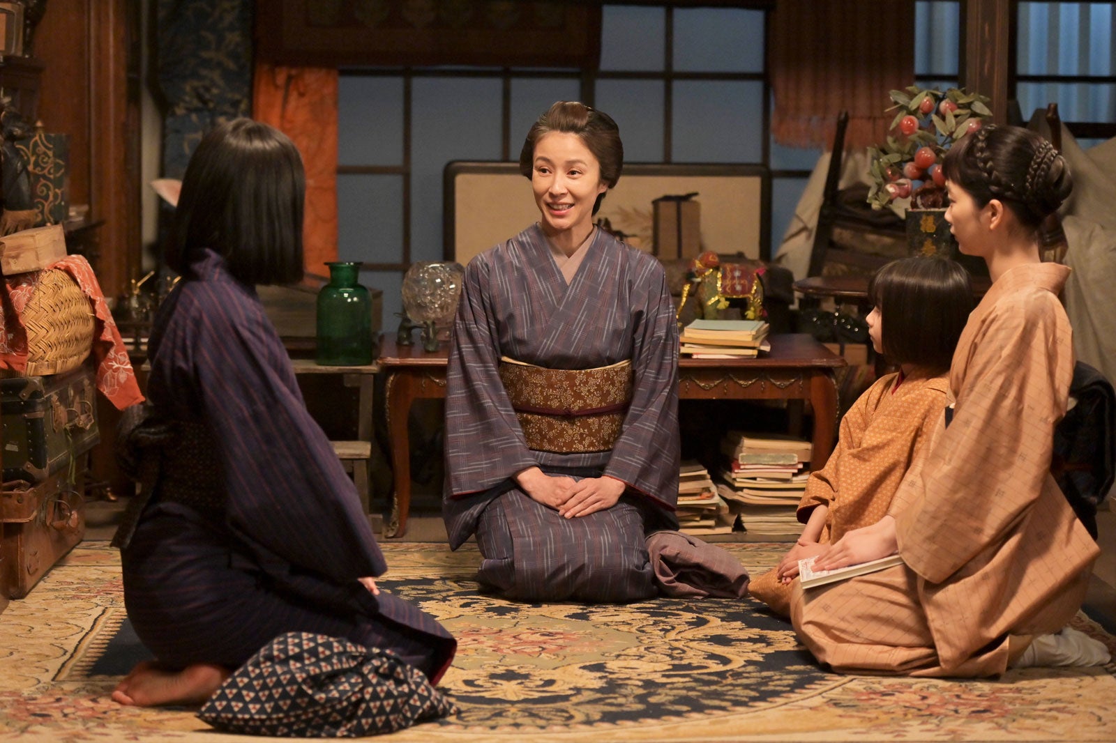 上坂樹里、水野美紀、見上愛「風、薫る」第68話（C）NHK