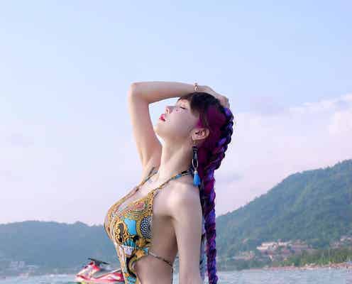 “ウエスト50.7cm”で話題のゆりにゃ、美くびれ際立つ水着姿披露「美しすぎる」と反響続々