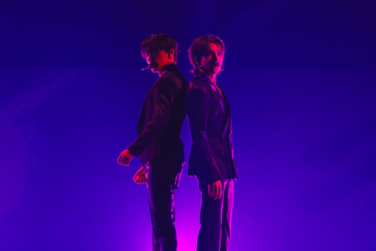 SAN、WOOYOUNG／ATEEZ（撮影：上山陽介）