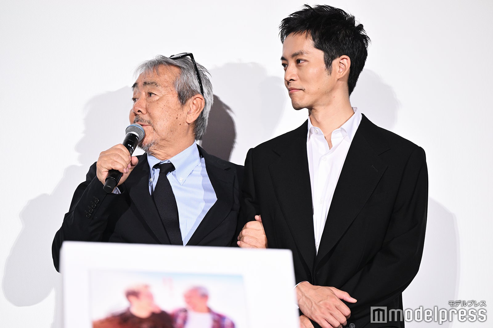 寺尾聰、松坂桃李（C）モデルプレス