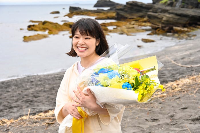 岸井ゆきの (C)中村啓・光文社/HJホールディングス