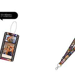 カードケース税込1,650円、ネックストラップ税込1,650円(C)Disney