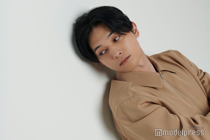 吉沢亮(C)モデルプレス