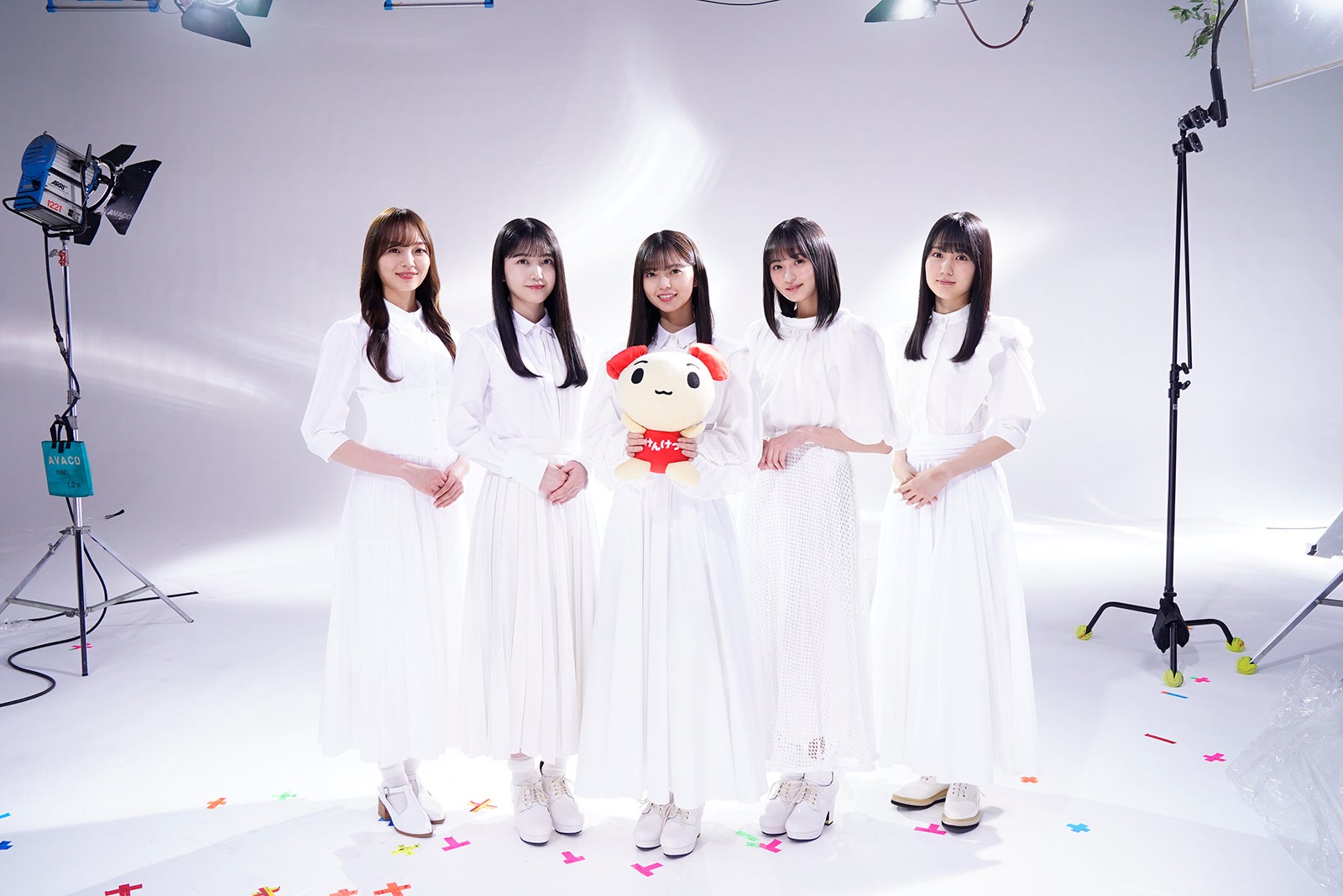 （左から）梅澤美波、久保史緒里、齋藤飛鳥、遠藤さくら、賀喜遥香 （提供写真）