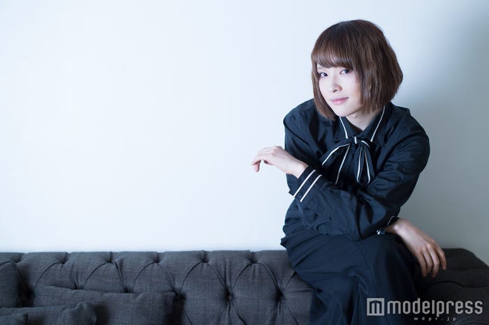 日頃のケアについて聞いてみます(C)モデルプレス