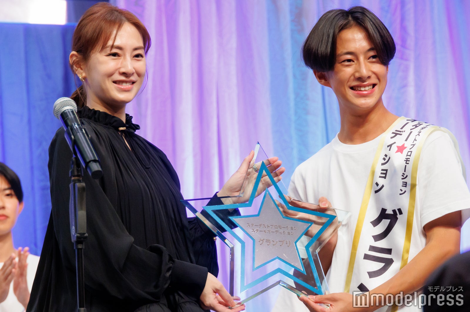 北川景子、佐藤来未登さん（C）モデルプレス