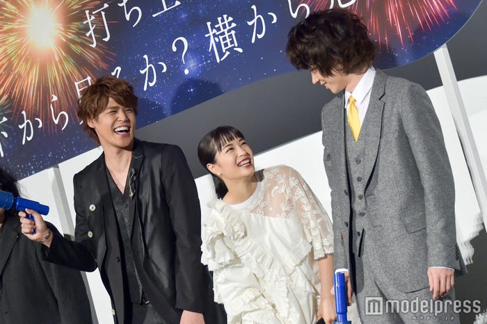 左から:宮野真守、広瀬すず、菅田将暉 (C)モデルプレス