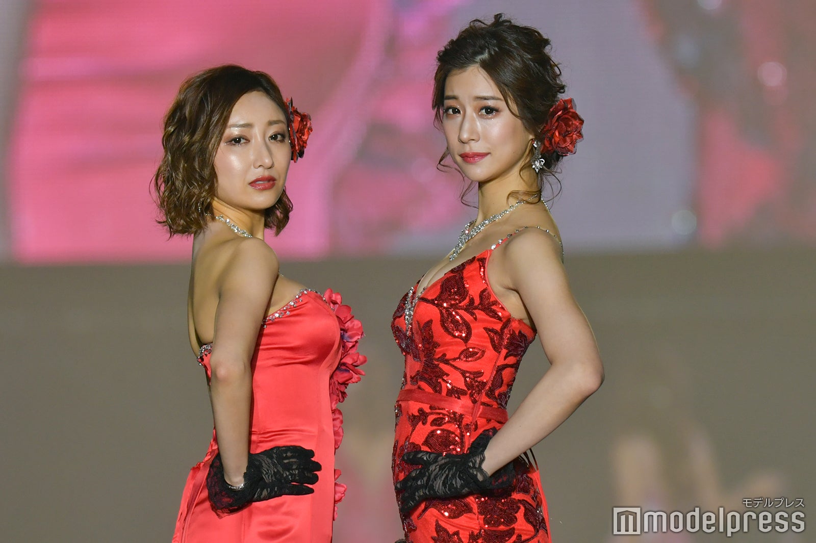  킫ELEeE:p[g218 	YouTube>27{ ->摜>940 