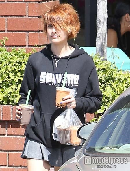 故マイケル・ジャクソンの娘パリスちゃん、自殺未遂で病院へ