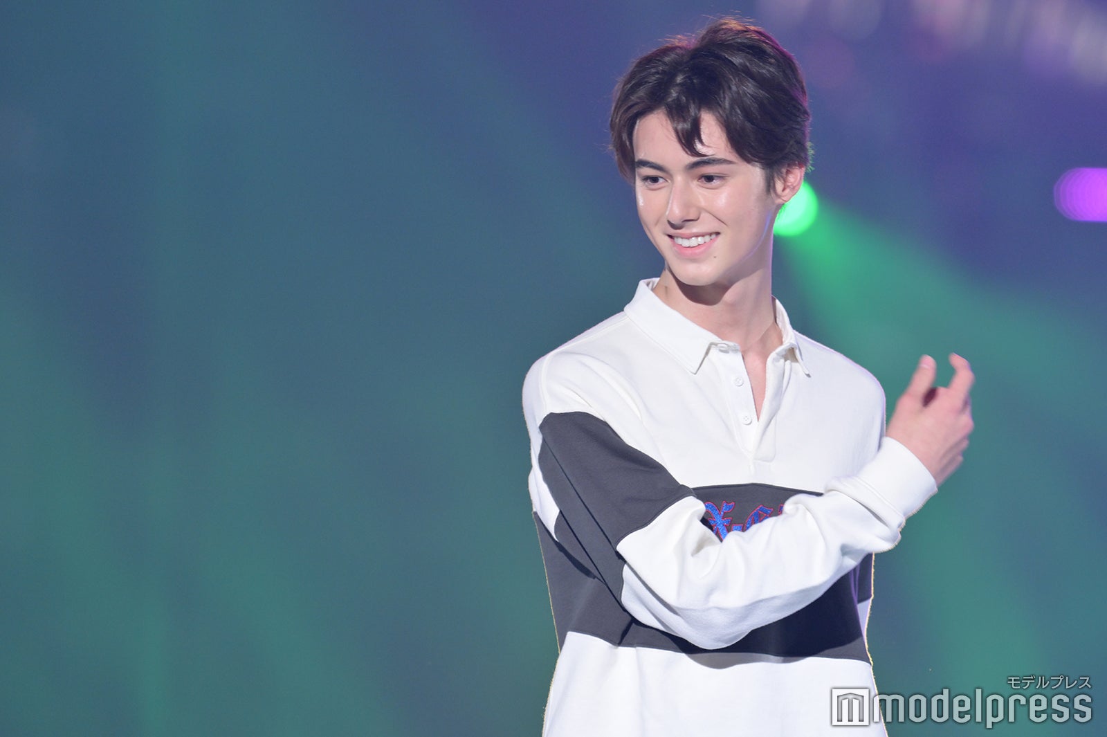 （C）モデルプレス