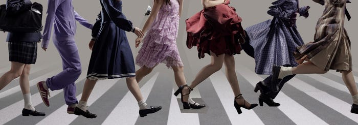 乃木坂46ベストアルバム広告ビジュアル(提供写真)