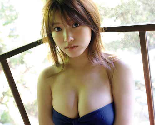 古田愛理、美バスト大胆披露 女子高生最後の制服・水着姿