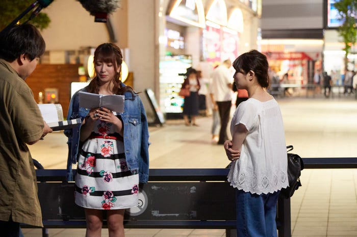 「その愛、お金で買いました。」撮影中の様子 (提供画像)