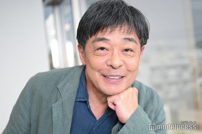 モデルプレスのインタビューに応じた光石研（C）モデルプレス