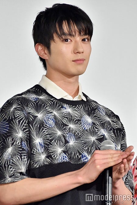 新田真剣佑(黒髪) (C)モデルプレス