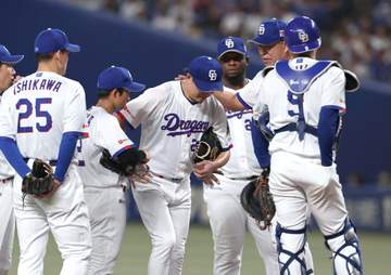 中日5連敗 先発・大野は七回途中2失点で5敗目 打線は田中の1号ソロで零敗は免れる