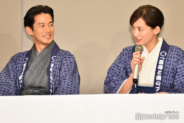 竹野内豊、綾瀬はるか (C)モデルプレス