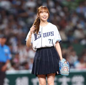 「全然変わってないな！」「卒業はもう14年前か」36歳、3児のママになった元人気アイドルが思い出のベルーナDに降臨 スカート姿で可憐始球式にネット騒然「ものすごく懐かしい」