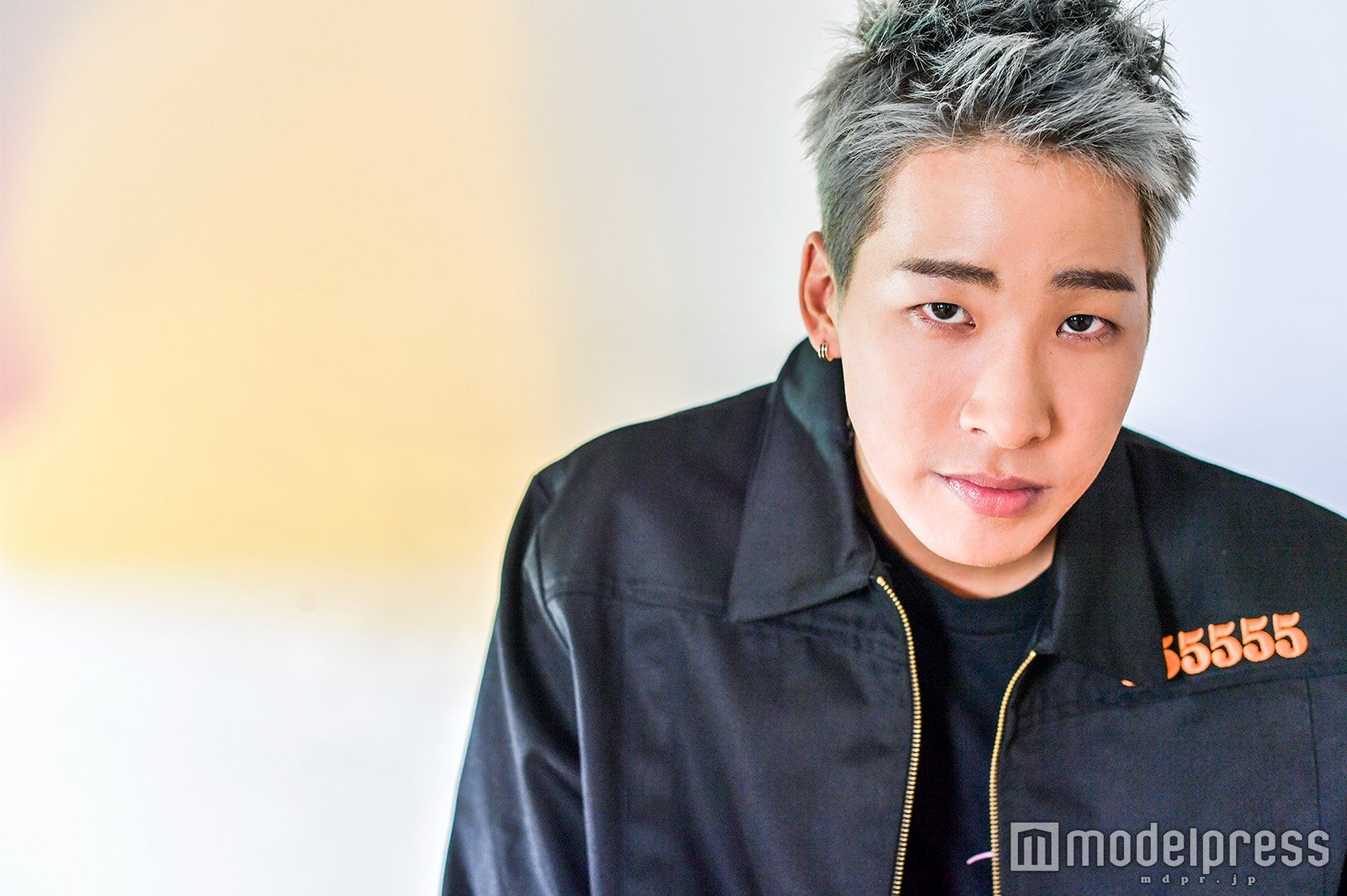 陣（C）モデルプレス