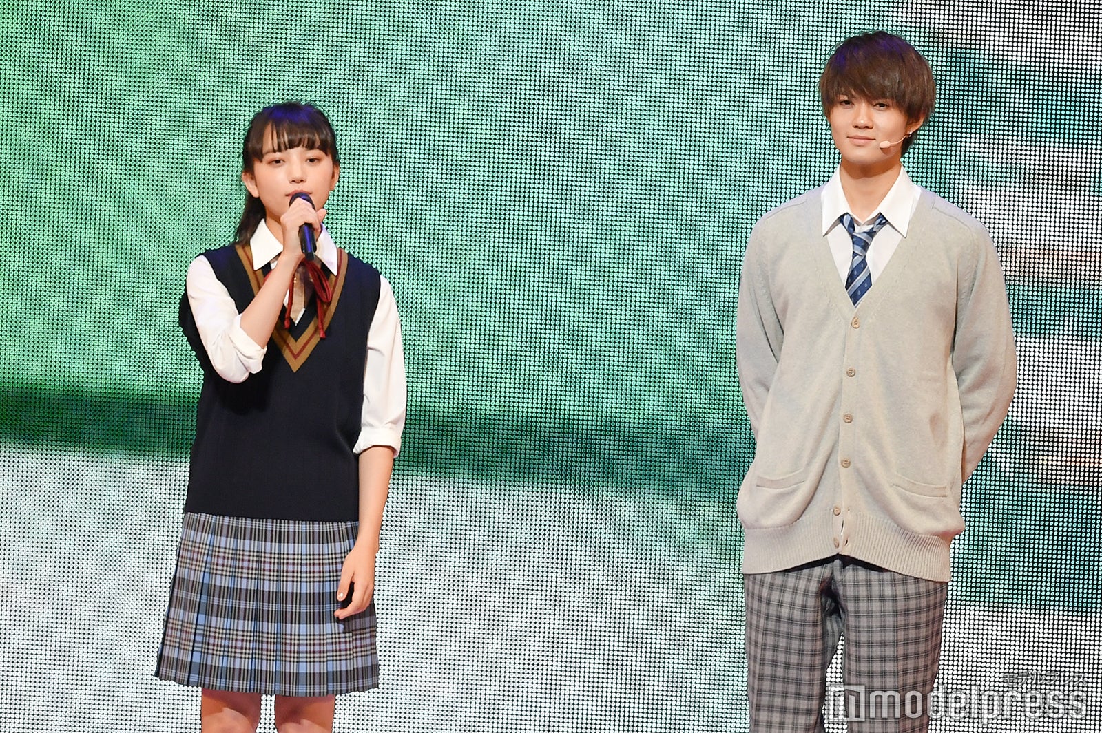 清原果耶、佐野勇斗（C）モデルプレス