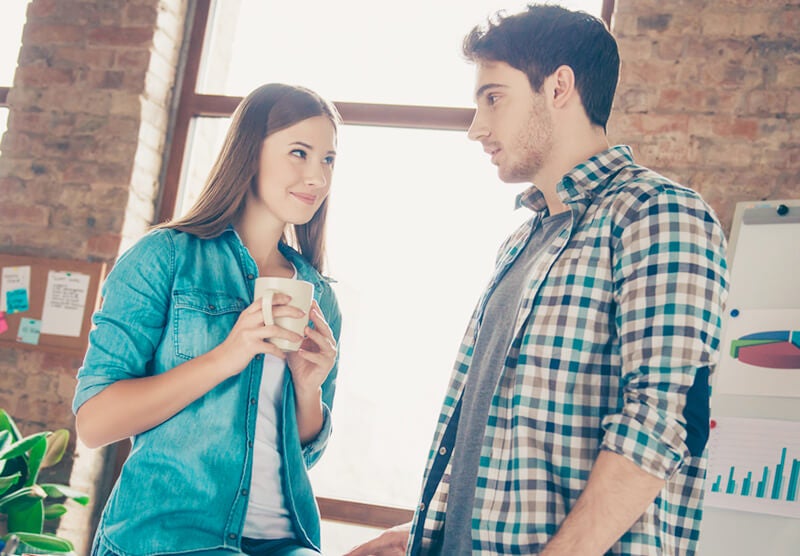 気づいてよ 男性が好きな人に見せる わかりにくい脈ありサイン モデルプレス