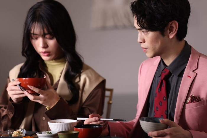 井手上漠、鈴木康介「セレブ男子は手に負えません」第6話より(C)ABC・DLE