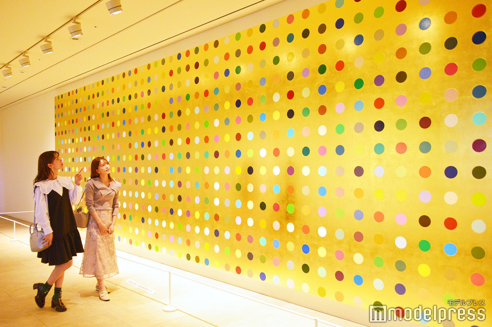 いたるところにアート作品が（C）モデルプレス