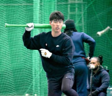 新婚の広島・二俣 家庭でもチームでも大黒柱宣言「家庭を持つ身として野球を頑張りたい」 岡本打法に手応え！捕手再挑戦中