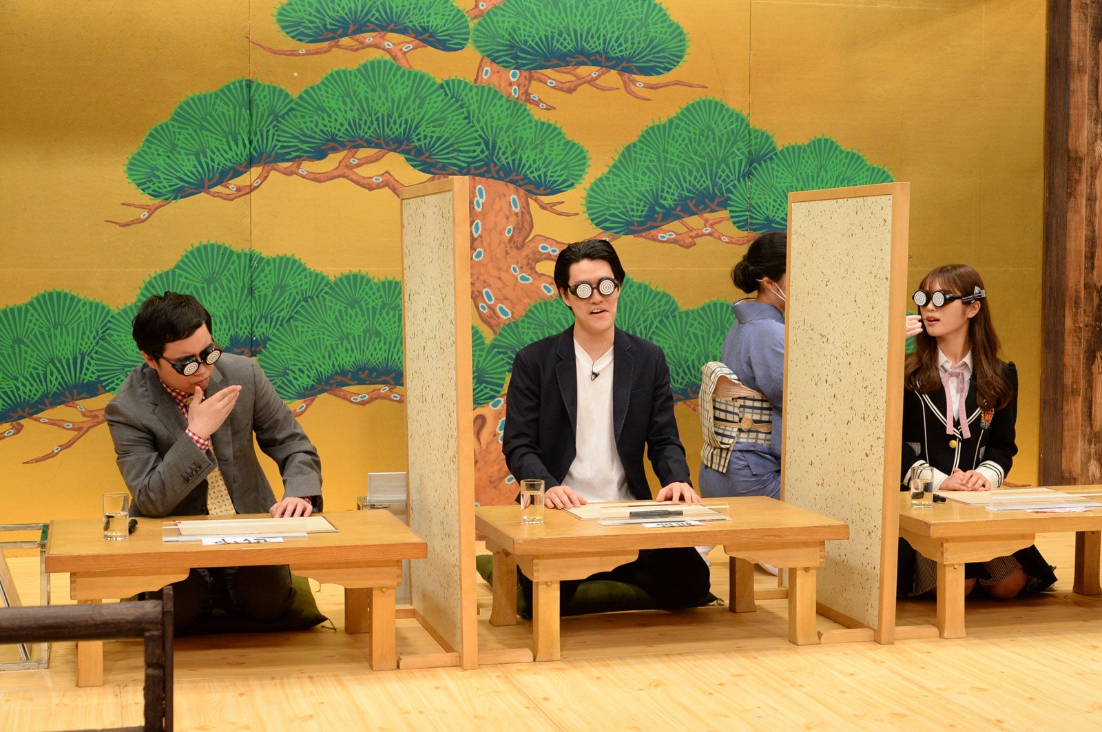 （左から）せいや、粗品、渋谷凪咲 （C）ABCテレビ