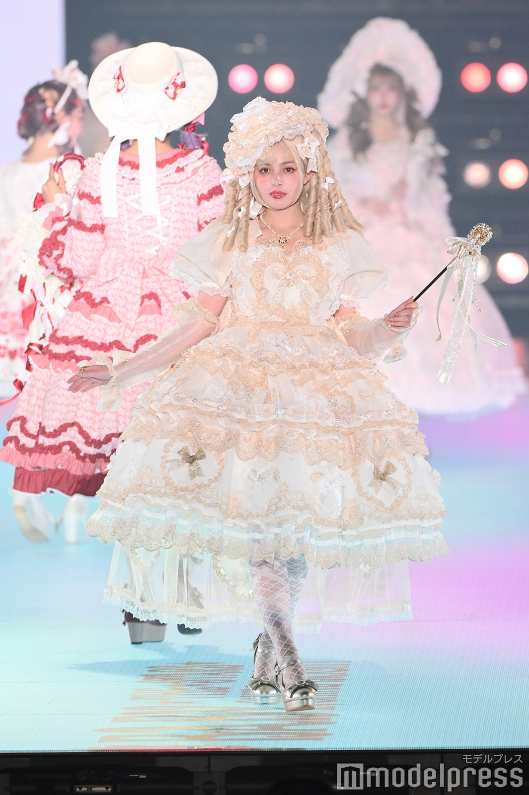 （C）モデルプレス