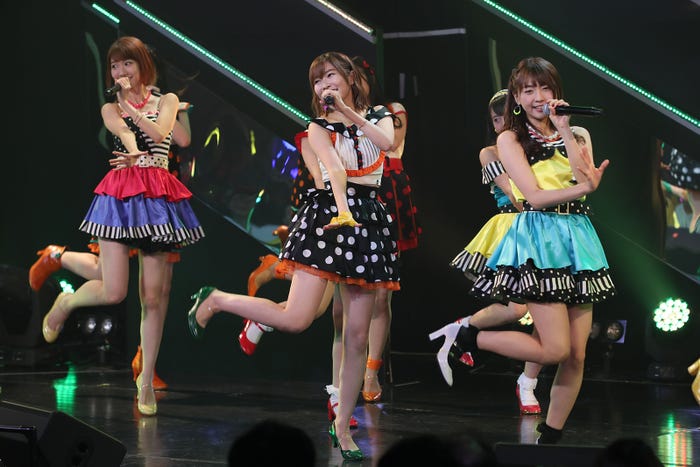 HKT48 ひまわり組+AKB48 チーム B「ただいま 恋愛中」公演(C)AKS