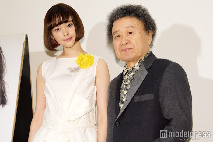 玉城ティナ、篠山紀信氏(C)モデルプレス