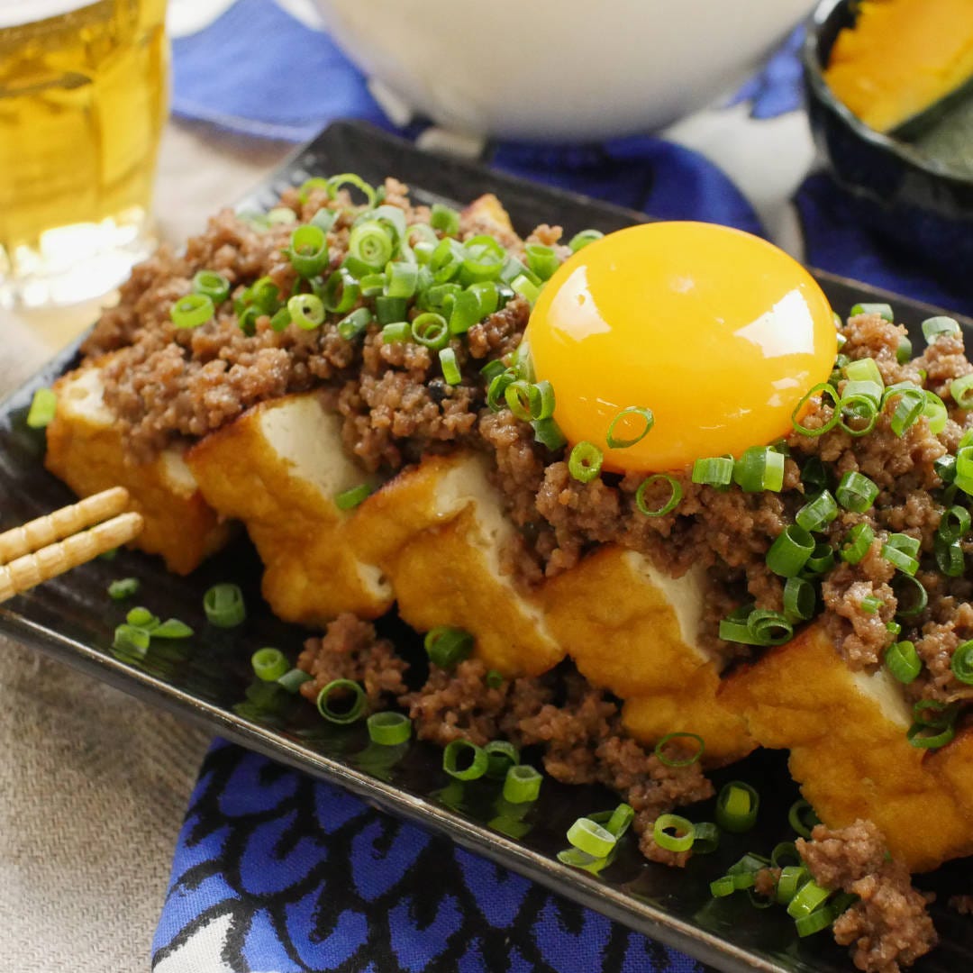 調味料たった2種類!甘酒そぼろのこんがり厚揚げステーキ