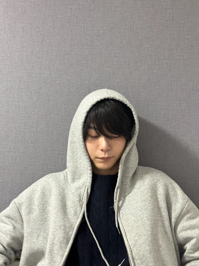 小林和哉「新生活始めました!」(提供写真)