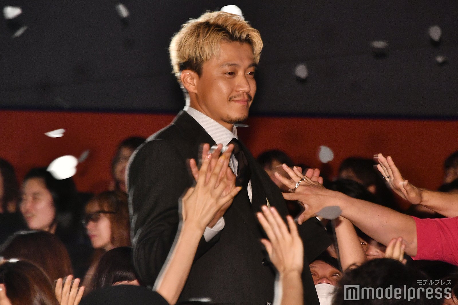 小栗旬（C）モデルプレス