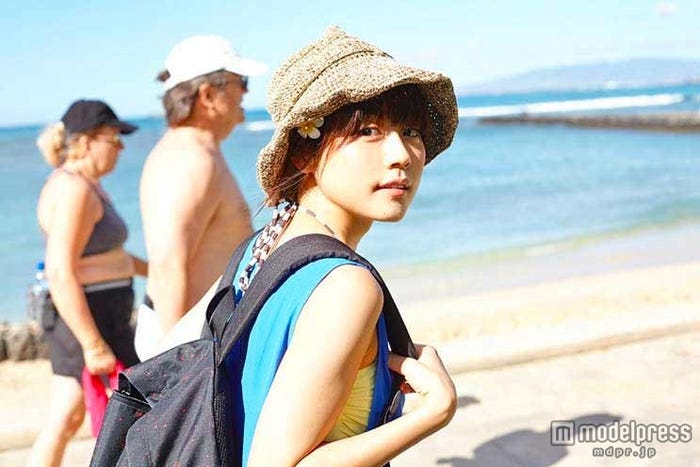 ハワイでの飾らない素顔(C)FLaMme