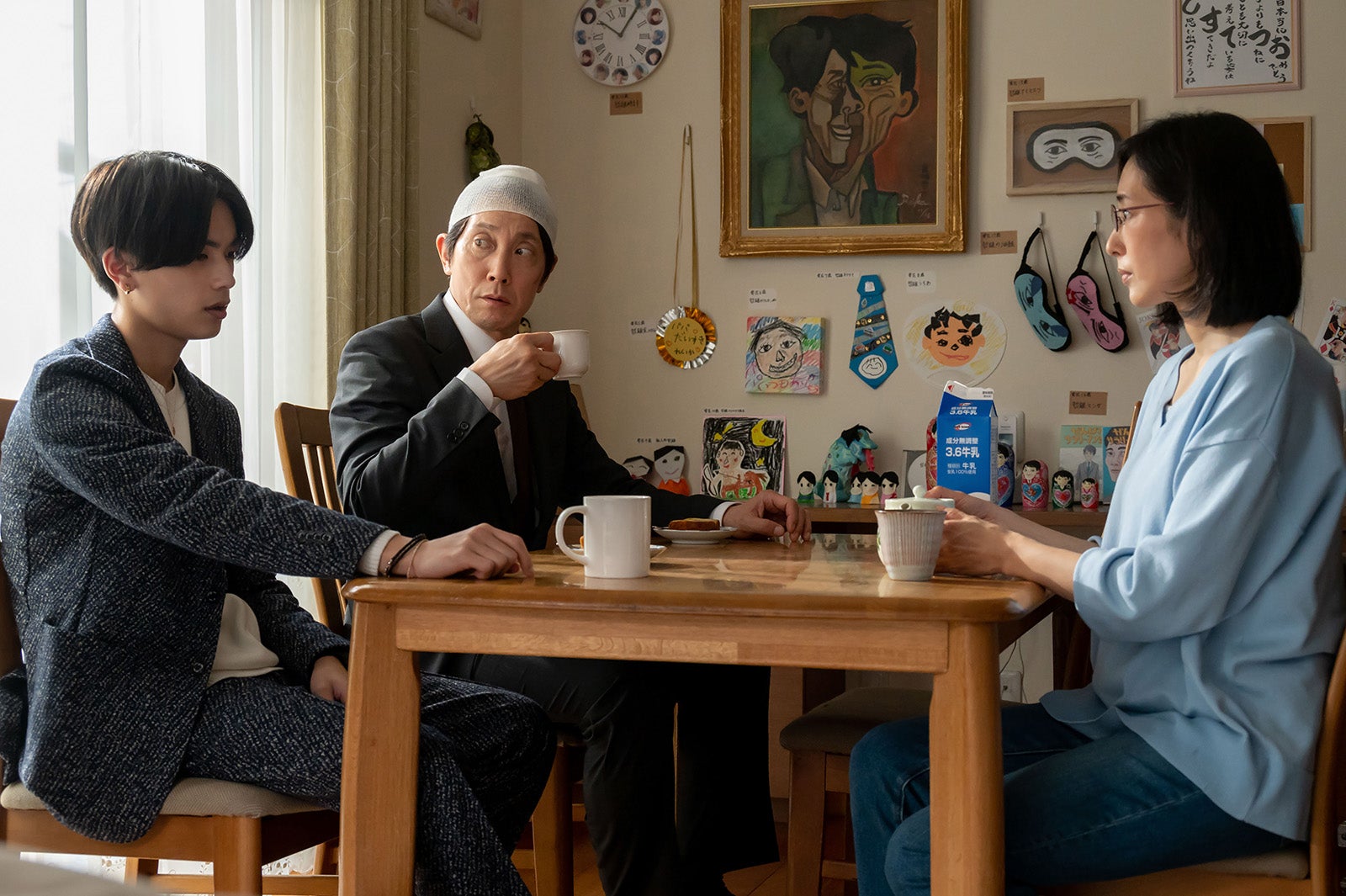 高橋恭平、佐々木蔵之介、木村多江「マイホームヒーロー」第6話より（C）山川直輝・朝基まさし／講談社／ドラマ「マイホームヒーロー」製作委員会・MBS