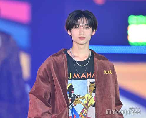 ICEx志賀李玖「ガルアワ」初登場で堂々ランウェイ 秋らしさ全開ブラウンコーデ【GirlsAward 2024AW】