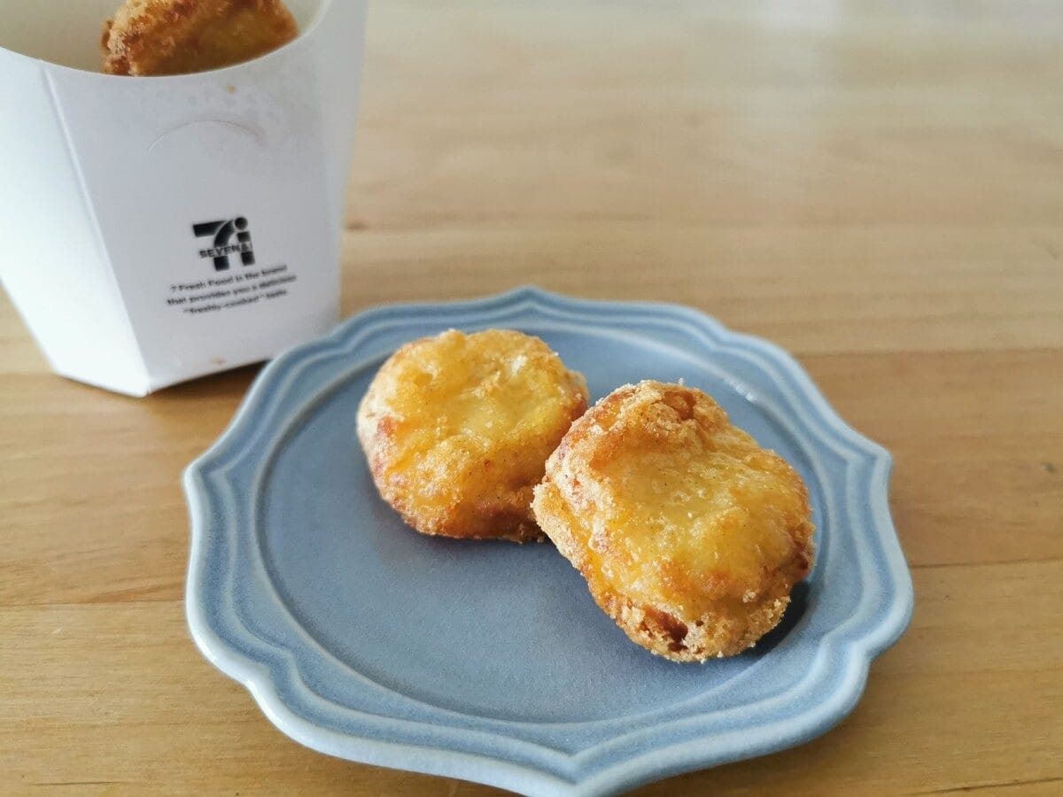 鶏肉も使用されているので、お肉の香りもします