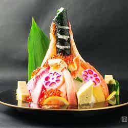 「江戸　東京　寿し常」の「超海鮮丼」￥5794※1日20食限定／画像提供：東京ソラマチ