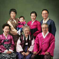 「パク・ヨンハ Forever展 ~最愛の息子よ~」より/(C)YONA