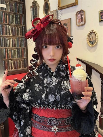 藍染カレン、ゴスロリ感あるプライベート着物姿が「センスありすぎ」「眼福」と話題