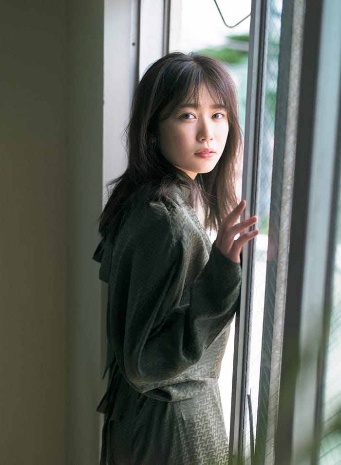 丹生明里「blt graph. vol.72」(10月15日発売/東京ニュース通信社刊)