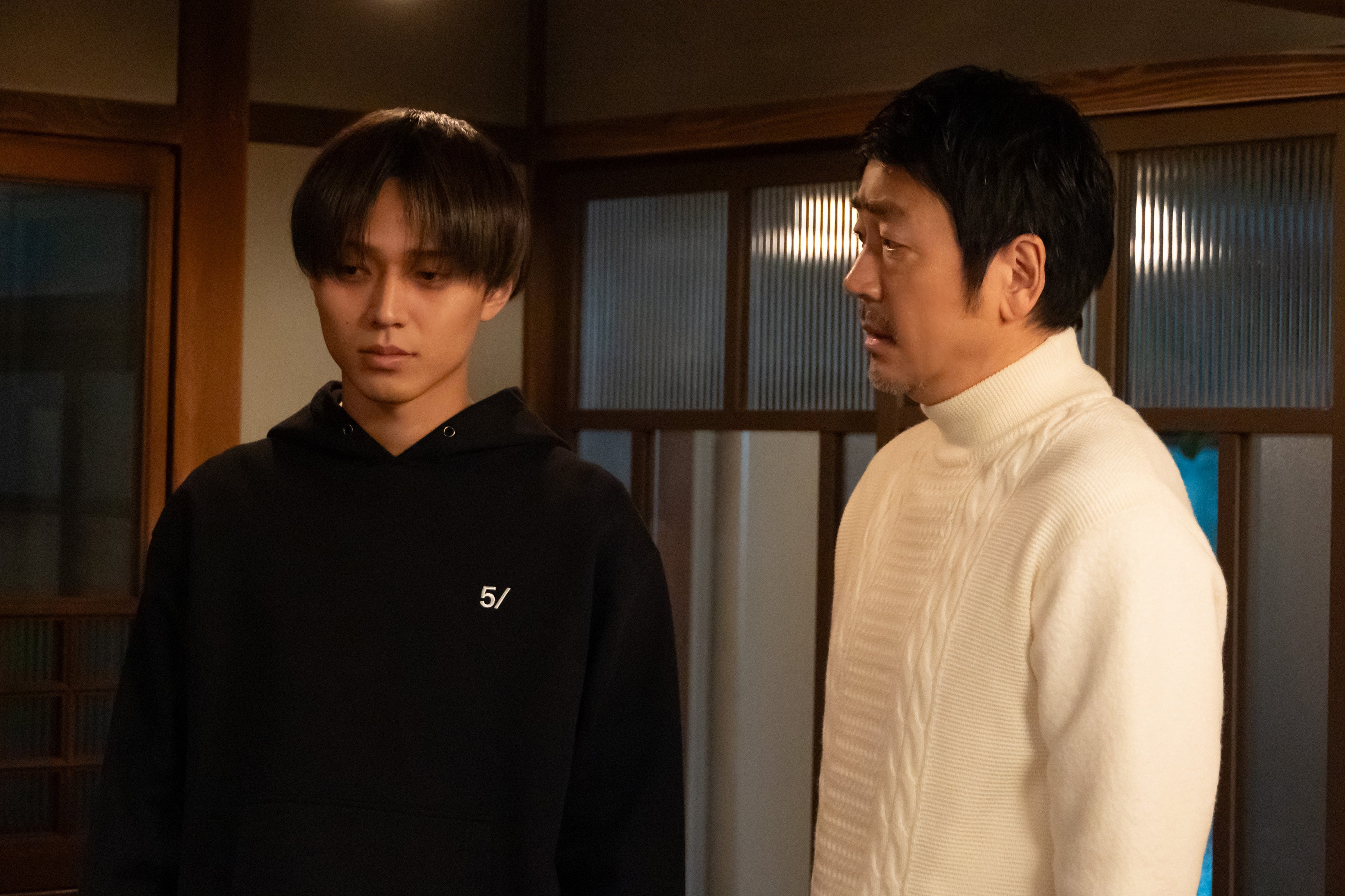 永瀬廉、大森南朋「厨房のありす」第6話より（C）日本テレビ