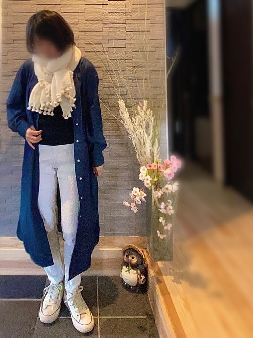 春の装いは大判ストールをコーデにプラス 21 トレンドの色や巻き方って モデルプレス 春の装いは大判ストールをコーデにプラス 21 トレンドの色や巻き方って モデルプレス
