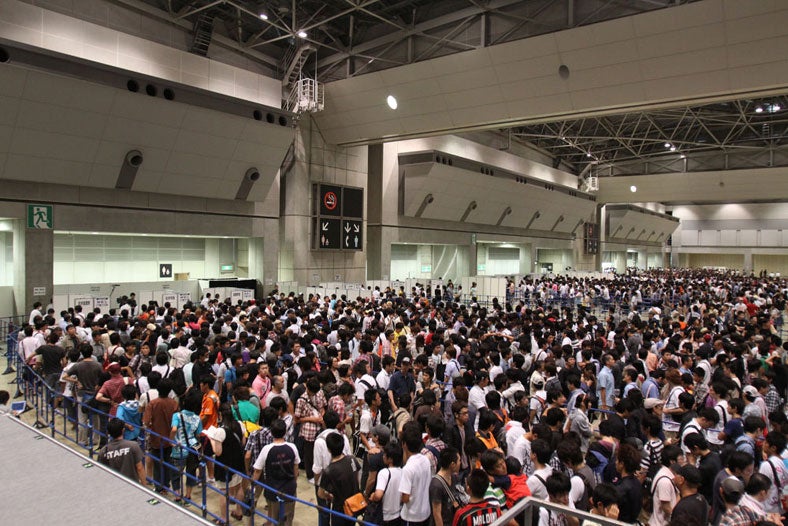 会場に集まったファン