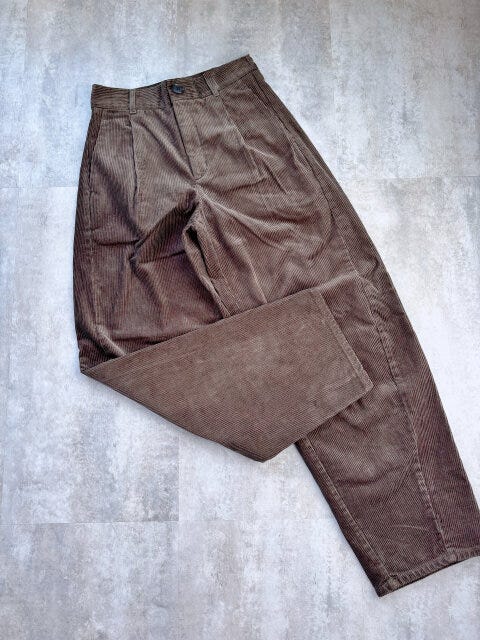 GU　コーデュロイバレルレッグパンツ　BROWN